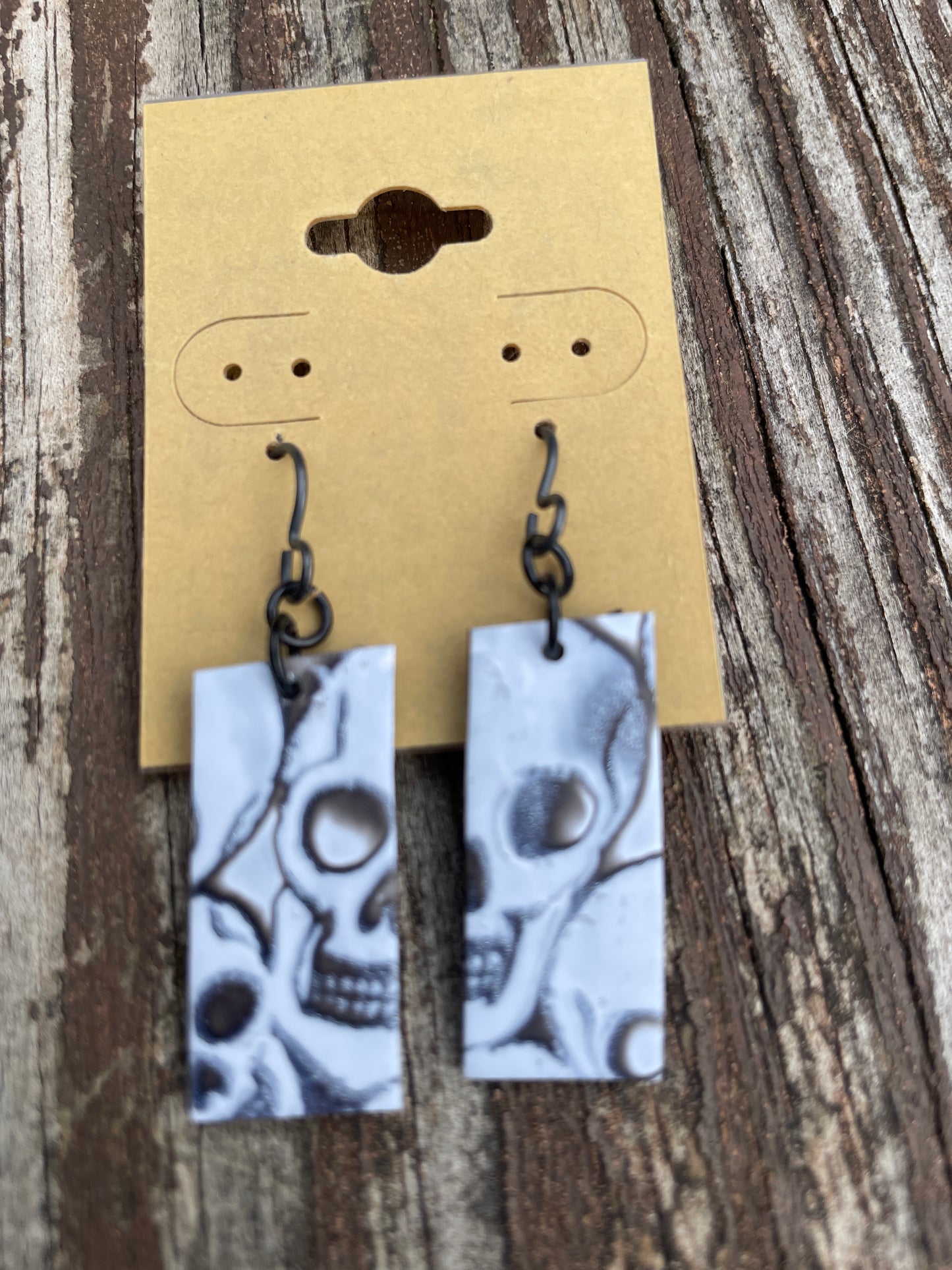 Skull earrings