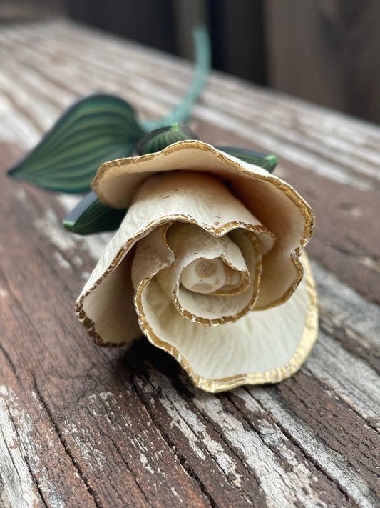 Butter Yellow Gold Leaf Rosebud